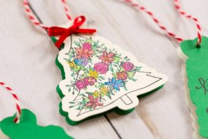 Project: Easy Stamped and Die Cut Holiday Gift Tags