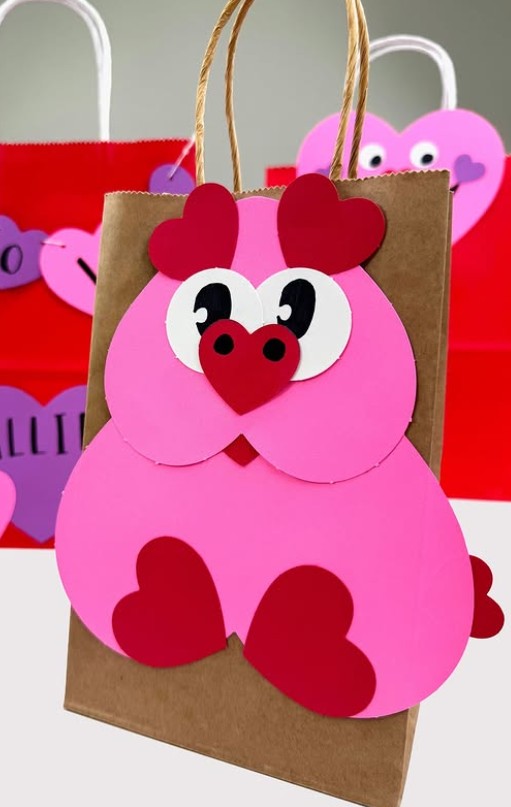 12 Valentine's Day Handmade Treat Bags and Boxes