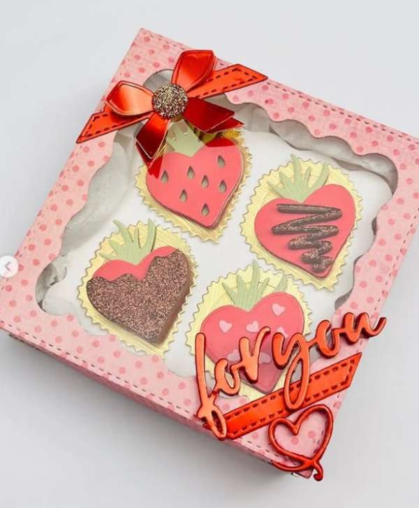 12 Valentine's Day Handmade Treat Bags and Boxes