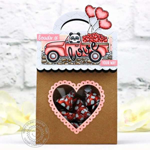 12 Valentine's Day Handmade Treat Bags and Boxes